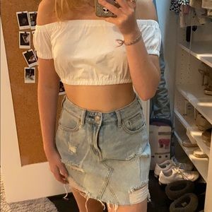 Off-the-shoulder top